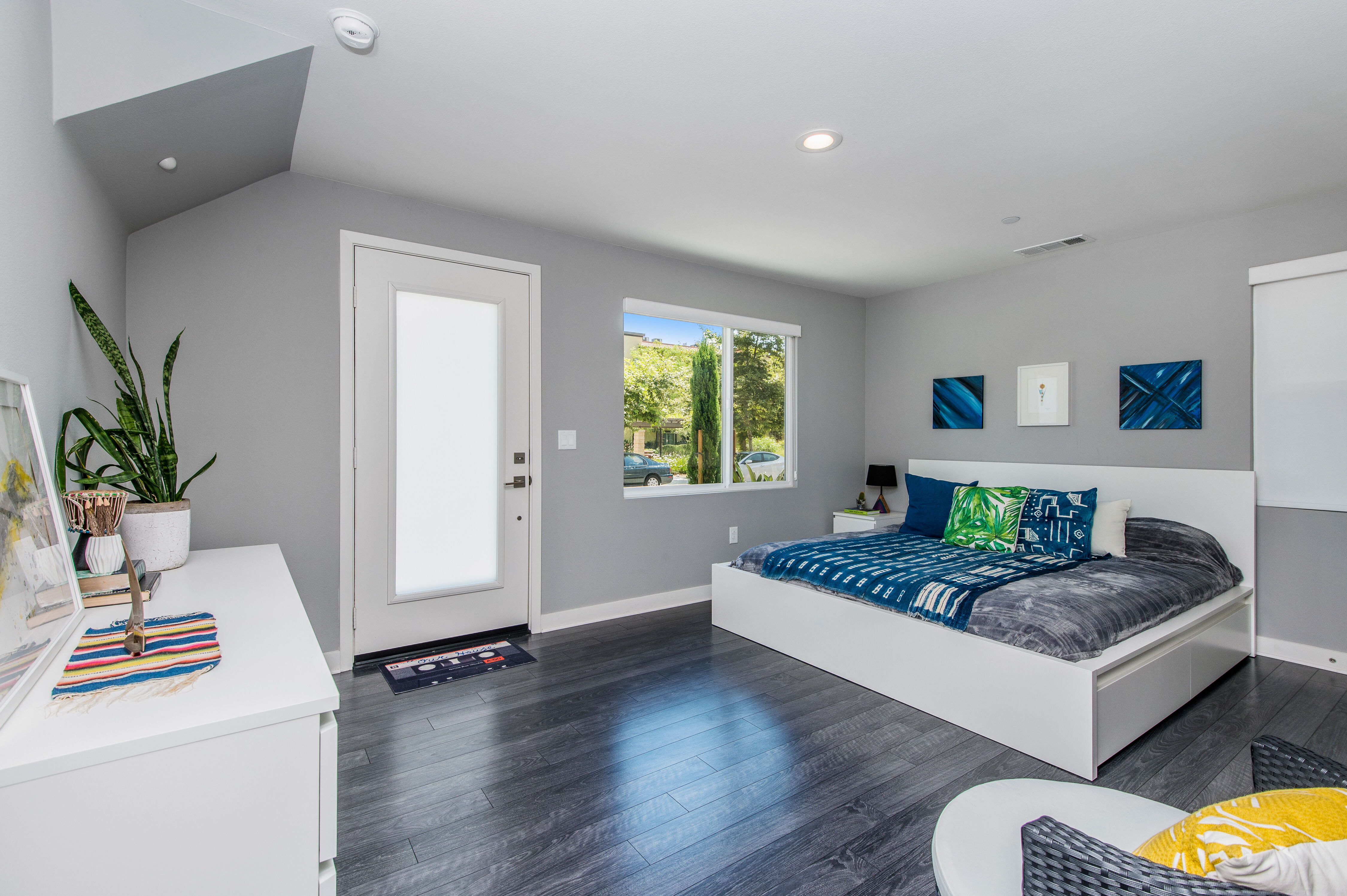 Gorgeous Home in NELA RiverPark Community image 8